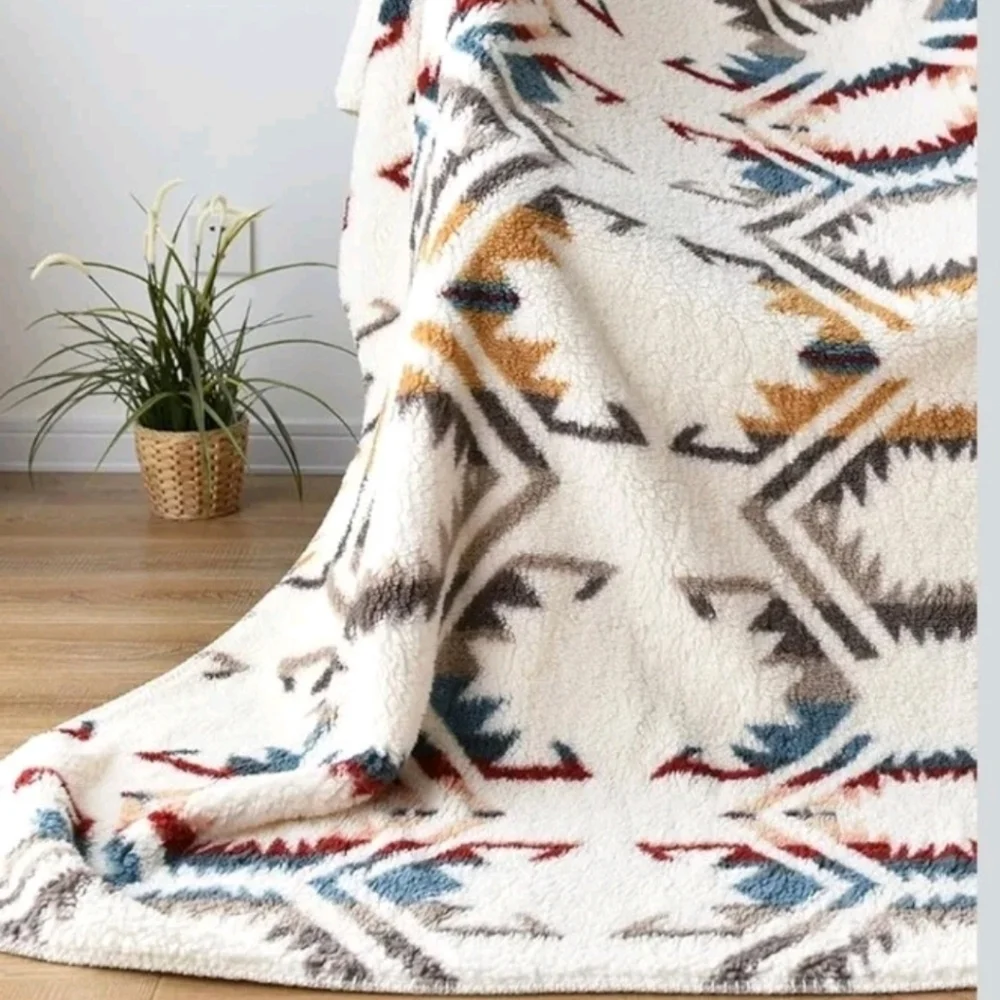 Pendleton Oeko-Tex Sherpa Fleece Southwestern Aztec Print Queen Size Blanket